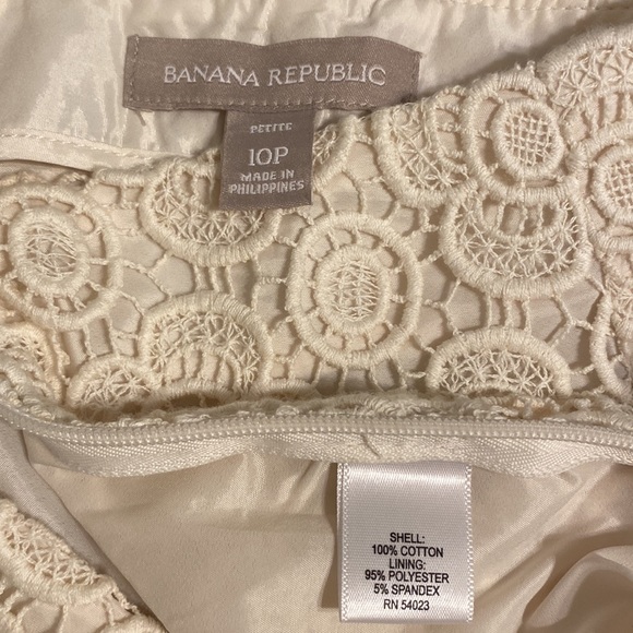 BANANA REPUBLIC Cream short Size 10P - Picture 5 of 5